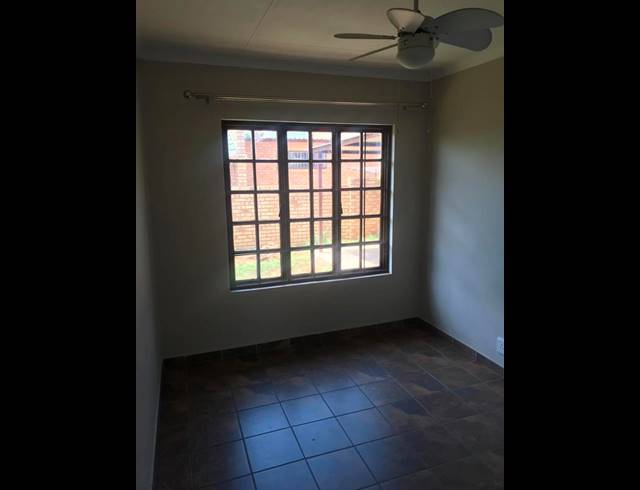 2 BEDROOM PROPERTY TO RENT IN GARSFONTEIN
